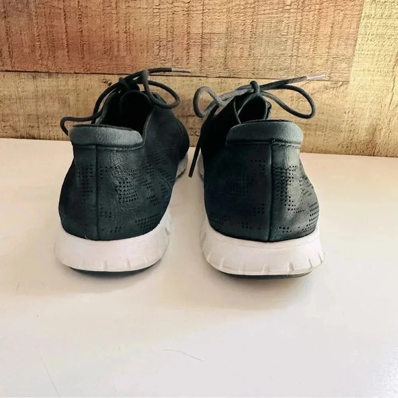 Cole Haan Women’s Zerogrand Perforated Trainer - Picture 5 of 10